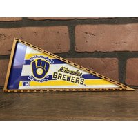 Gerahmte 1990Er Jahre Milwaukee Brewers Mlb Vintage Mini Wimpel von TheSportsAlternative