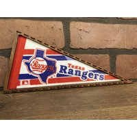 Gerahmte 1990Er Jahre Texas Rangers Mlb Vintage Mini Wimpelkette von TheSportsAlternative