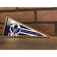 Gerahmte 1990Er Jahre Toronto Maple Leafs Nhl Vintage Mini Wimpel von TheSportsAlternative