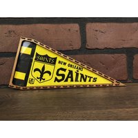 Gerahmter 1970Er Jahre New Orleans Saints Nfl Mini Vintage Wimpel von TheSportsAlternative