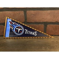 Gerahmter Tennessee Titans Nfl Mini Wimpel von TheSportsAlternative