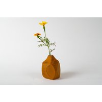 Milchknospen Vase von TheStudioJones