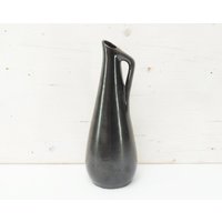 Elegante Keramik Vase, Mid-Century, Höchstwahrscheinlich Ostdeutschland, Vintage Keramik, Schöne Form, Mcm, 1950Er/1960Er Jahre, Schwarz Glänzend von TheTasteOfGlory