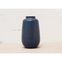xs Keramik Vase, Studio Pottery, Ddr, Handgemachte Studiokeramik, Dunkelblau Mit Weißem Rand, Mcm, Egp, 1960Er Jahre von TheTasteOfGlory