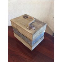 Holz-Metall-Box, Box, Distressed Holz, Metall-Box. Steampunk-Speichercontainer von TheThreadingHouse