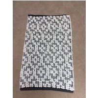 Rag Rug/Chindi, Shades Of Grey & White Boho Chic Hippie Teppiche Baumwolle Versandfertig , 20"x30" von TheThreadingHouse