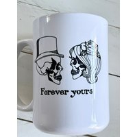 Forever Yours, Schädel Paar, 15Oz Kaffeebecher, Spülmaschinenfest von TheThreeBlackCats