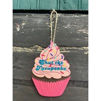 Klappen Sie Das Fucupcake Ornament Auf von TheThreeBlackCats