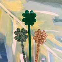 Vierblättriges Kleeblatt St. Patrick's Day Acryl-Rührstäbchen von TheTinyUmbrellaShop