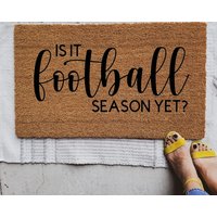 Benutzerdefinierte Fußball-Willkommensmatte, Fußball-Fan-Geschenk, Housewarming-Geschenk, Geburtstagsgeschenk von TheTrendyPorch