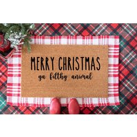 Frohe Weihnachten Ya Schmutzigen Tier Türmatte, Benutzerdefinierte Willkommensmatte, Allein Zu Hause Urlaub Dekor, Personalisierte Xmas Dekor von TheTrendyPorch