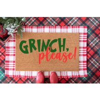 Grinch Bitte Willkommen Matte, Benutzerdefinierte Urlaub Türmatte, Lustige Weihnachtsdekor, Personalisierte Weihnachten Veranda Dekor von TheTrendyPorch