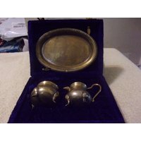 Vintage Messing Zucker Und Sahne Set Mit Original Lila Samt Box von TheUniqueWebsite