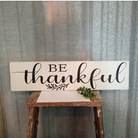 Be Thankd Rustikales Holzschild Herbst Dekor Handgemaltes Schild Thanksgiving von TheUpsyDaisy