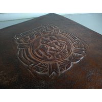 Vintage Echtleder Großer Ordner - Geprägter Leder Bucheinband Businessmappe Punzierte Mappe von TheVINTAGEShopBG
