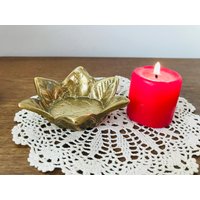 Vintage Messing Kerzenständer - Lotus Aus von TheVINTAGEShopBG