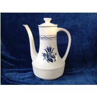 Blaue Und Weiße Keramik Kaffeekanne Ironstone Amcrest Teekanne Concord Muster von TheVillageCorner