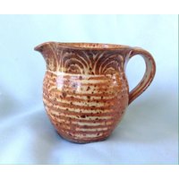 Brauner Keramik Milchkännchen Brauner Keramik Milchkännchen von TheVillageCorner