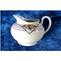 Floral Rosa Und Cremefarbenen Milchkännchen Mieto China Hand Bemalte Floral Rosa Und Cremefarbenen Milchkännchen Mieto China Hand Bemalte von TheVillageCorner