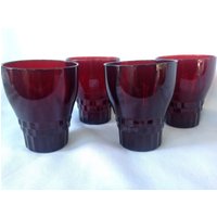 Royal Ruby Tumblers Anchor Hocking 4Er-Set Windsor Red 8-Unzen-Gläser von TheVillageCorner