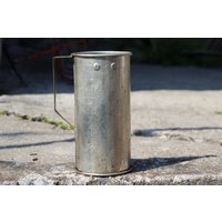 Vintage Große Kanne Henkel Alkohol Messkanne 1 Liter Vintage Große Kanne Henkel Alkohol Messkanne 1 Liter von TheVintageAmerica