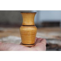 Vintage Handgemachtes Souvenir, Kleine Dekorative Holzvase von TheVintageAmerica