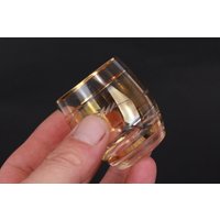 Vintage Schnapsgläser Mit Goldfaden Aperitif Gläser Circa 1930Er Set Von Drei Vintage Schnapsgläser Mit Goldfaden Aperitif Gläser Circa 1930Er Set Von Drei von TheVintageAmerica