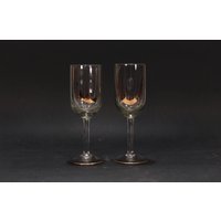 Vintage Set Mit Zwei Goldfaden-Weingläsern Champagner Geätztes Paar Vintage Set Mit Zwei Goldfaden-Weingläsern Champagner Geätztes Paar von TheVintageAmerica