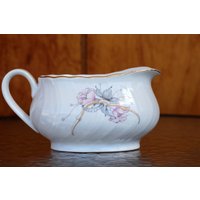 Sauciere, Porzellan Vintage Weiße Sauciere Mit Blumen, Alte Blumen von TheVintageEurope