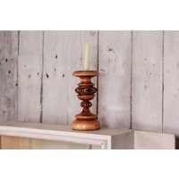 Vintage Handgeschnitzter Hölzerner Kerzenständer - Handgemachtes Wohndekor von TheVintageEurope