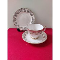 Colclough Pale Pink Teetasse, Untertasse Und Teeteller. Vintage-Trio. Wohnkultur. Gastgeberin Geschenk von TheVintageTeaShoppe