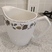 Große Alfred Meakin Springwood Sahnekännchen. 1975/76 von TheVintageTeaShoppe