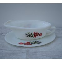 Pyrex Sauciere/Krug Mit June Rose | 1964 Design. Hergestellt in England Von Jaj von TheVintageTeaShoppe