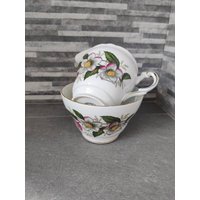 Regency Christmas Rose Blume Blumen Zuckerdose Und Milchkännchen von TheVintageTeaShoppe