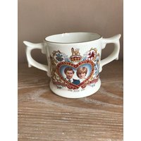 Wade Twin Handled Royal Hochzeit Kaffeetasse, Prinz Charles Und Prinzessin Diana, 1981 von TheVintageTeaShoppe