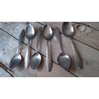 Alten Rostigen Löffel/Vintage-Metall Antike Küchenutensilien Set Aus 6 Vintage Suppe Alte Servierbesteck von TheVintageTime