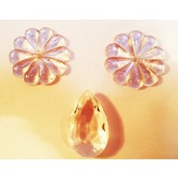 Paris Salon Kronleuchter Glasteile - 1950Er Jahre Großes Angebot Für Kunstgewerbe Projekte Paris Salon Kronleuchter Glasteile - 1950Er Jahre Großes Angebot Für Kunstgewerbe Projekte von TheVintageUniverse