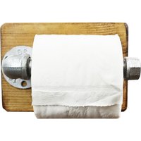 Industrieller Toilettenrollenhalter Mit Holzfuß, Hergestellt Industriell Silbernen Stahlrohrbeschlägen von TheWesEmporium