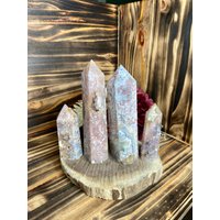 Amethyst Blumen Achat Turm, Twr227, Druzy Pink Punkt, Obelisk von TheWhiteLightCrystal