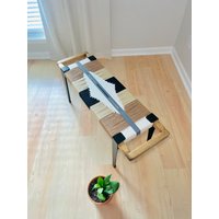 Mid-Century Modern Style Bank Mudroom/Eingangsbereich Handgewebter Betthocker Nach Maß Handgefertigt & Auf Bestellung von TheWoodandWeaveShop