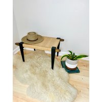 Mid-Century Modern Style Bank Mudroom/Eingangsbereich Handgewebter Betthocker Nach Maß Handgefertigt & Auf Bestellung von TheWoodandWeaveShop