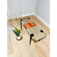 Mid-Century Modern Style Bank Mudroom/Eingangsbereich Handgewebter Betthocker Nach Maß Handgefertigt & Auf Bestellung von TheWoodandWeaveShop
