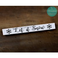 Let It Snow Holzregal Sitter Schild | Winter Regal Shelf Rustikales Winterschild Dekor von TheWoodenShutterShop