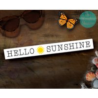 Sommer Hello Sunshine Holz Regal Sitter Zeichen - Strand Wohnkultur Bauernhaus Dekor Frühling von CranberryandClove