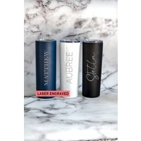 Personalisierter Skinny Tumbler/20 Oz Name Brautjungfern Lehrergeschenke Werbeprodukte von ThebaHandmade