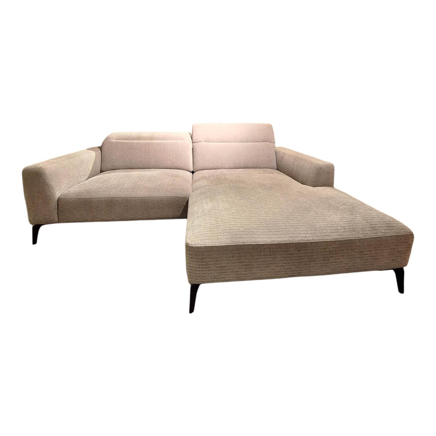 Ecksofa Voluzzi Bezug Stoff Taranto Gravel Grey Grau Metallfuß Schwarz von Theca