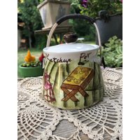 Davar Picknick-Motiv Ketchup-Topf Mit Spoofy Löffel von TheeEclecticElephant