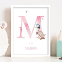 Offizieller Peter Rabbit Print - Jemima Puddle-Duck Pink Letter & Personalisierter Name von ThemedUK