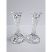 Reserviert Für Nikolaus - Paar Kerzenhalter Aus Schwerem Geschliffenem Glas Oder Kristall von ThereAndBackVintage