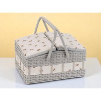 Fabelhafter Bienen-Wicker-Nähkorb Mit Doppeldeckeln - Große Aufbewahrungsbox Tabletts Grauer Kunstweiden-Bastelorganizer von Thesunflowershop12
